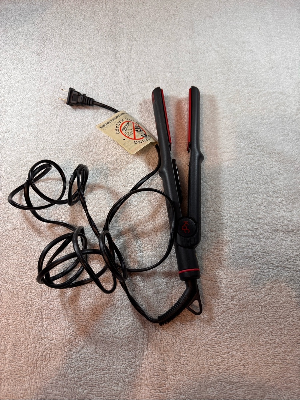 KQC Red Devil Ceramic Flat Iron Excellent Condition
